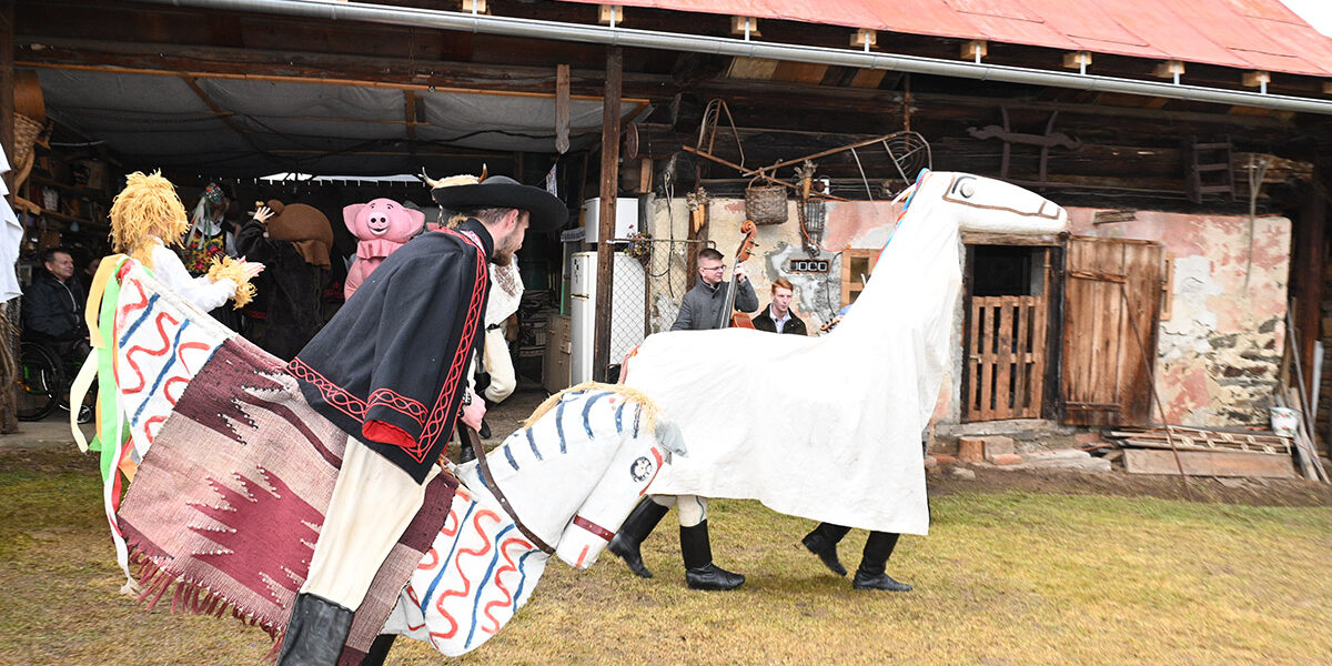 Fašiangy na Slovensku: 5 regionálnych kuriozít, ktoré vás prekvapia